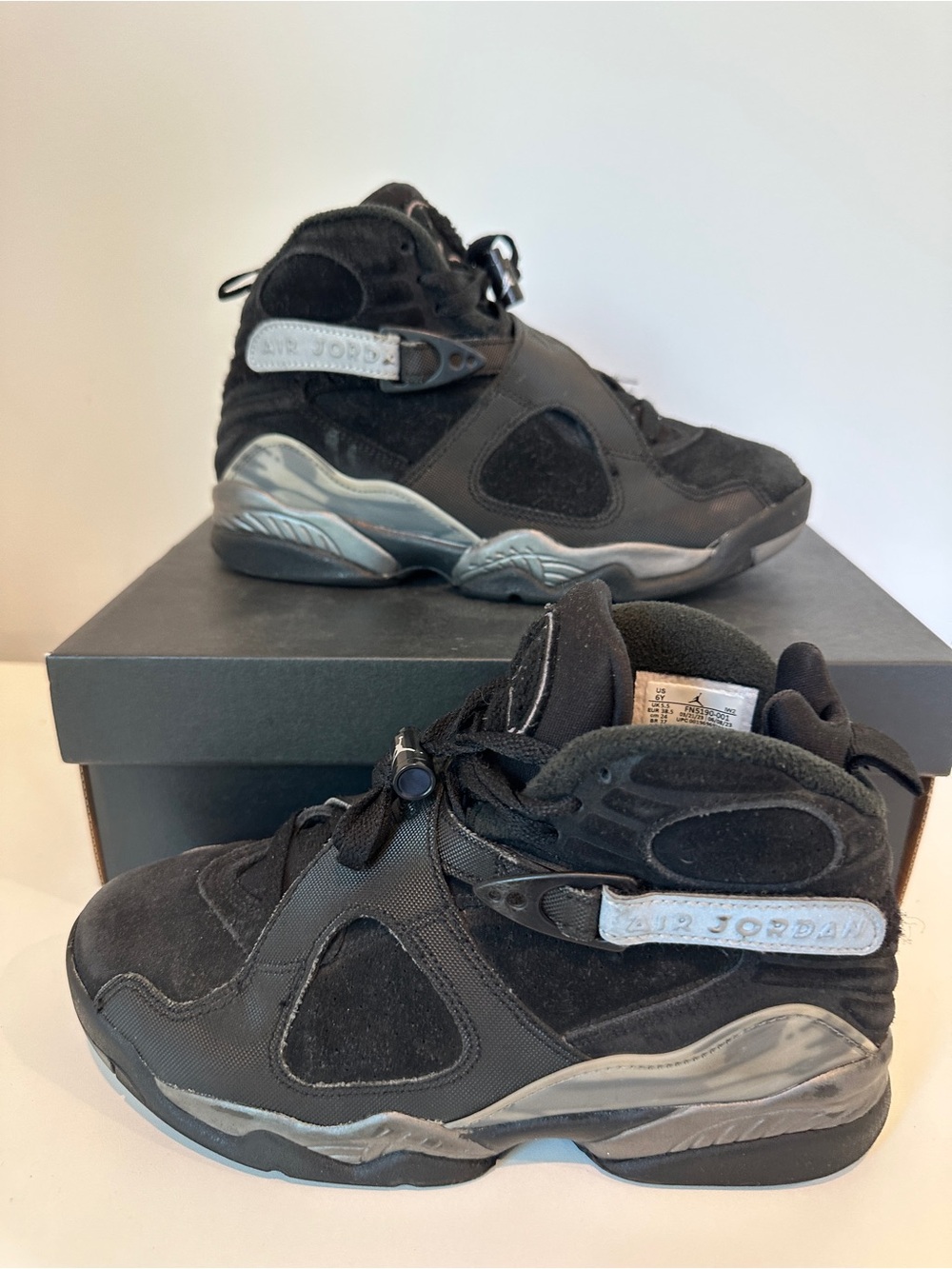 Air Jordan 8 Retro Wntr (GS) Kids Black High-Top Sneakers with Metallic Accents